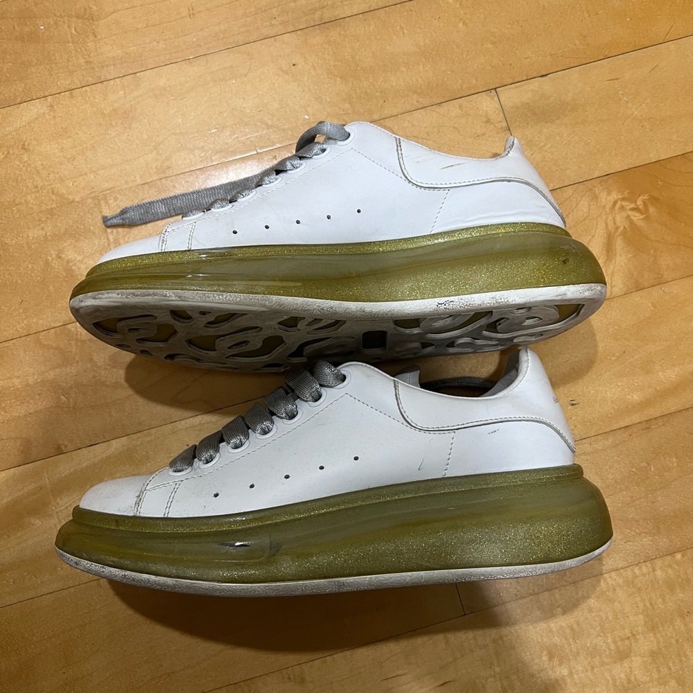 Alexander McQueen sneaker!!